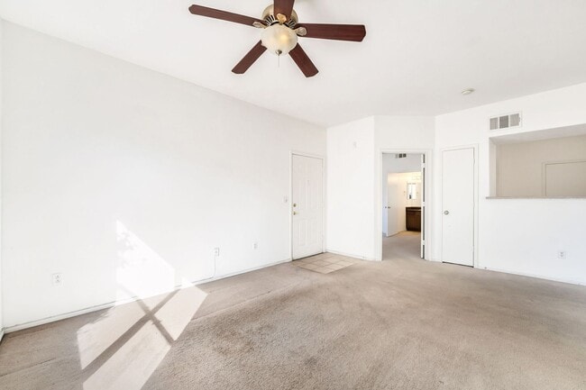 Foto del edificio - Cute 2 Bedroom Condo!