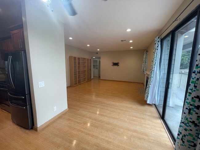 Building Photo - 36992 Meadowbrook Common #201, Fremont, CA...