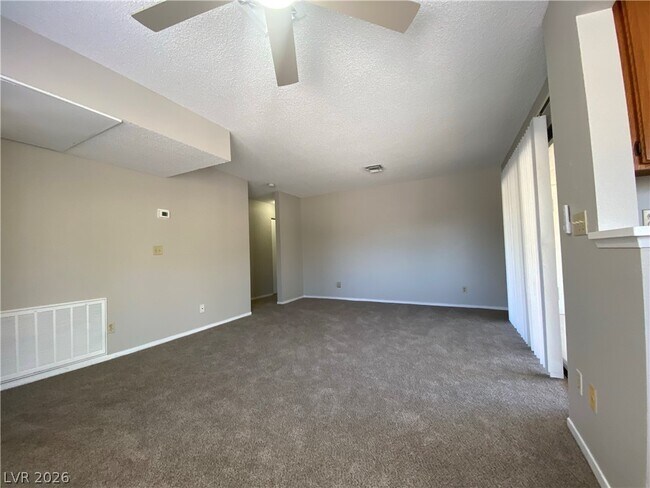 Building Photo - 4805 Nara Vista Way