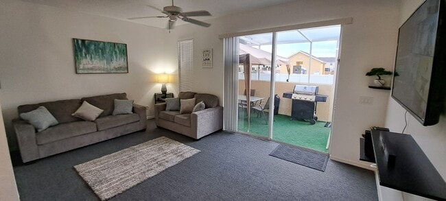 Building Photo - 1112 South Beach Cir