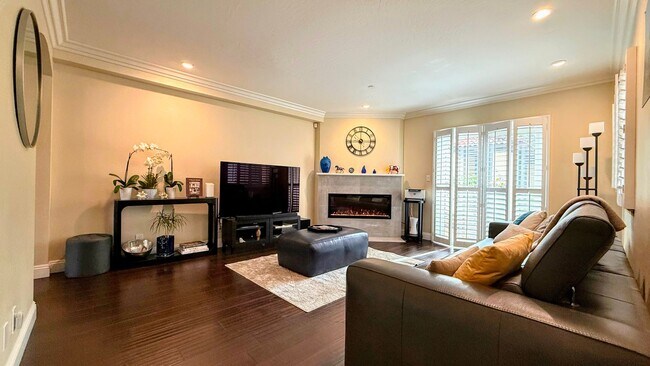 Building Photo - 2BD/3BA - Beautiful Gated Los Altos Condo with Detached Garage & Private Storage