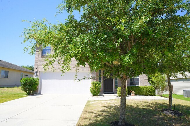 Foto del edificio - Beautifully Maintained Home in Schertz Now Available. Realtor Commission: $500