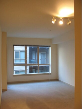 Building Photo - 1410 E Pine St