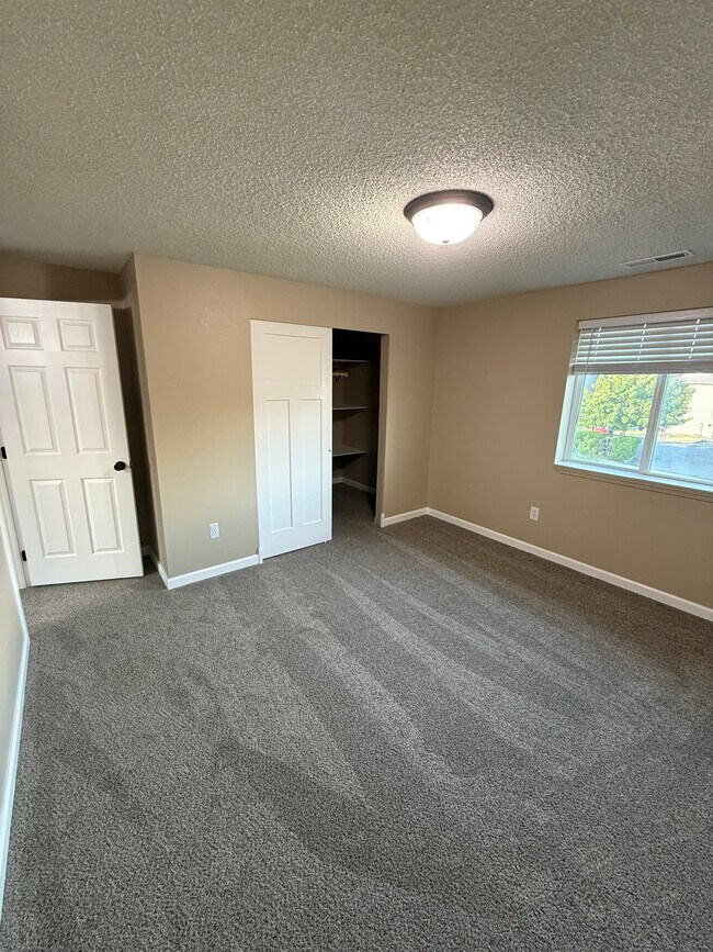 Foto del edificio - 4320 S Cedar St