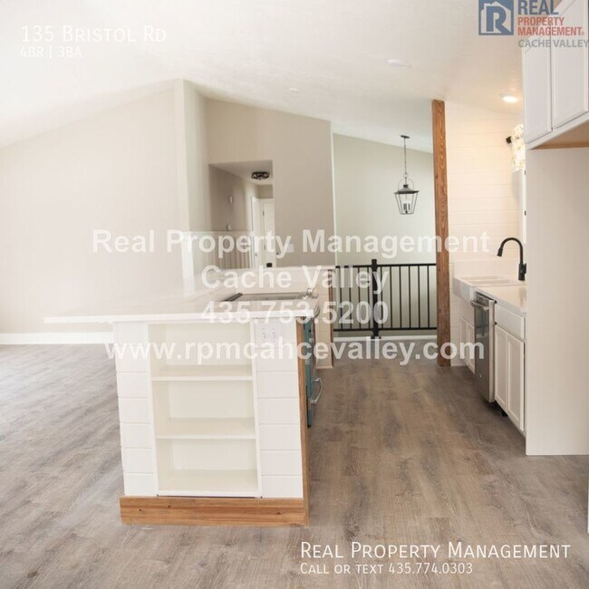 Foto del edificio - 135 Bristol Rd