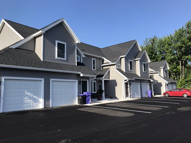 Building Photo - 2079 Community Ln
