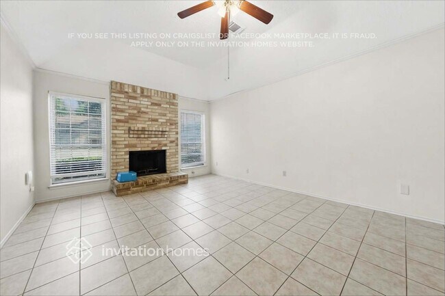 Foto del edificio - 10514 Wayward Wind Ln