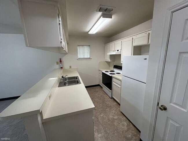 Building Photo - 1 br, 1 bath House - 2306 W Hickory St