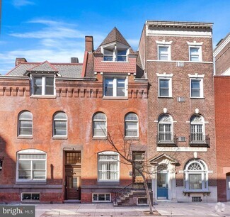 Building Photo - 240 S 13th St