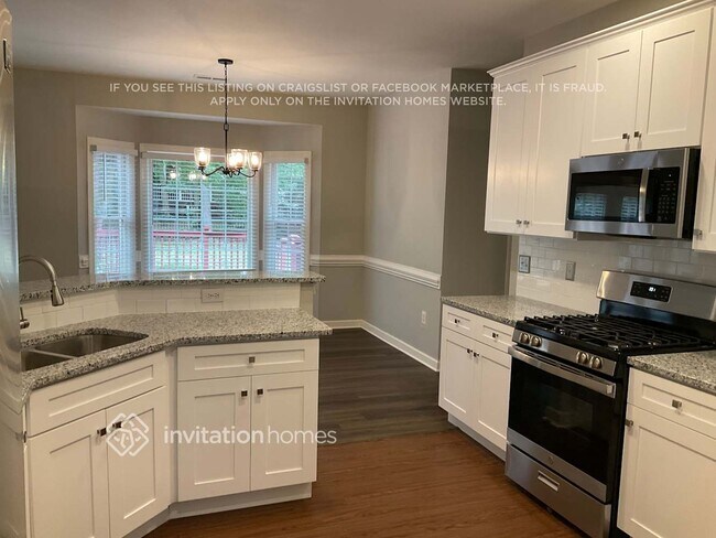 Foto del edificio - 6437 Dawnmist Ln