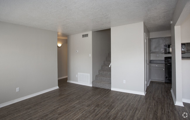 2Bd/2.5 Town Home - Meridian