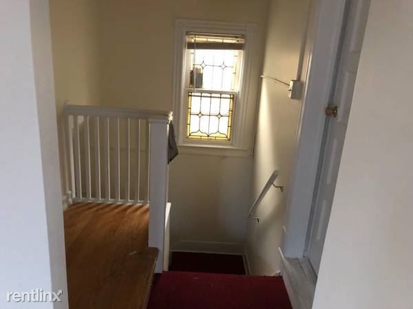Building Photo - 4 br, 1 bath Apartment - 1639 Hendrickson St