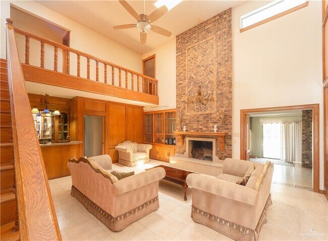 Building Photo - 36 Neuhaus Dr