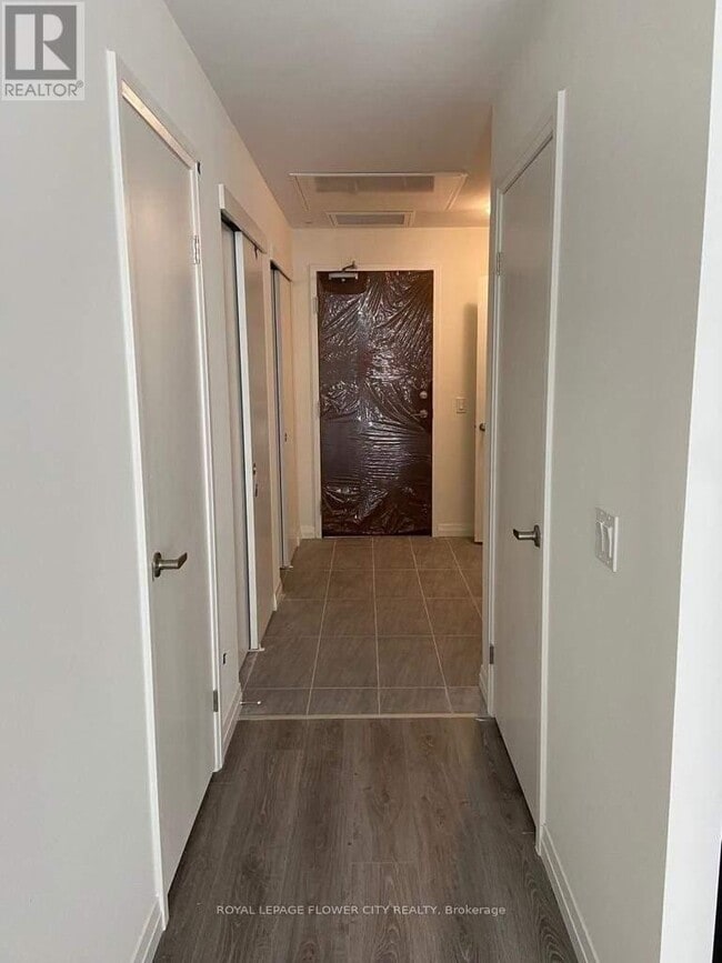 Building Photo - 108 Garment St