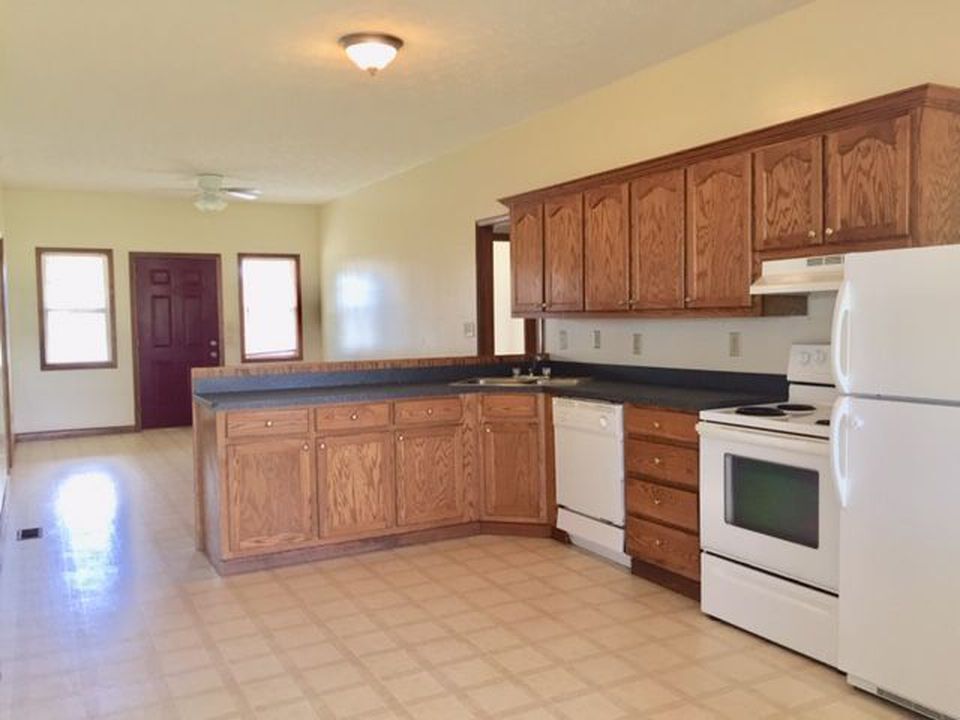 Modern Kitchen - 18 Lee St
