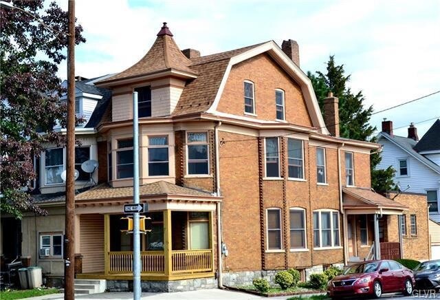 Primary Photo - 802 Linden St