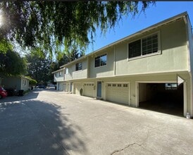 Building Photo - 947 Boranda Ave