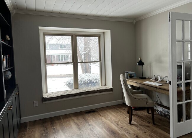 Foto del edificio - 4215 Cromwell Ct