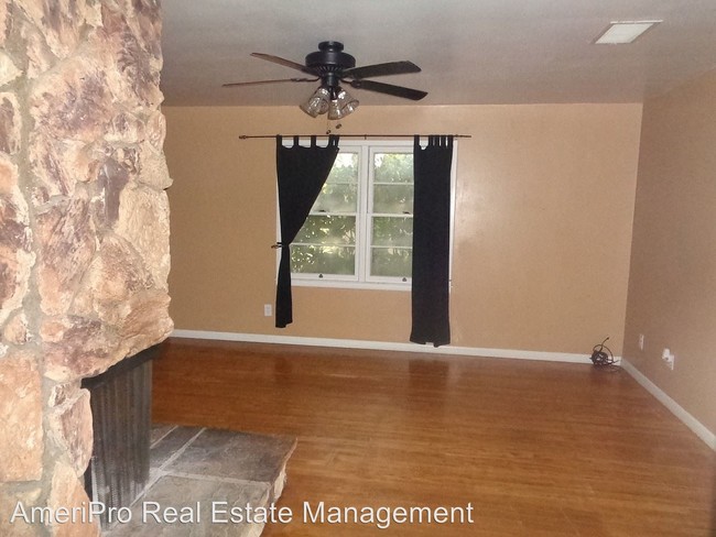 Building Photo - 3 br, 1 bath House - 3042 GRAND