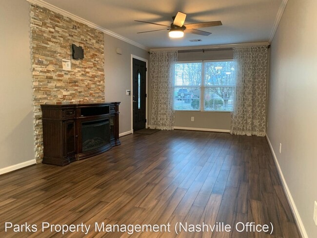 Building Photo - 3 br, 2 bath House - 622 W End Circle