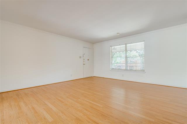 Foto del edificio - 8602 Baltimore Dr