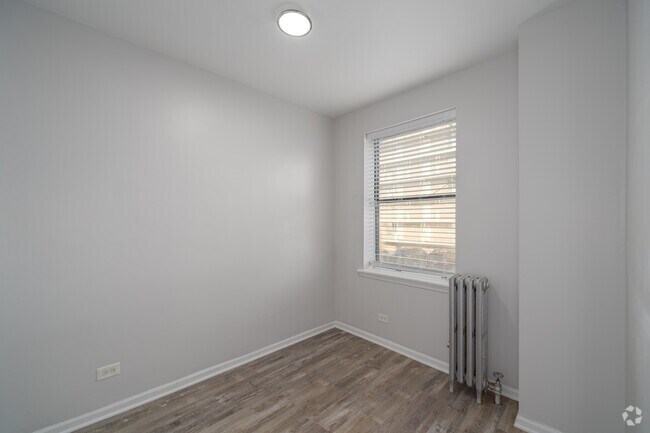 1 habitación, 1 baño - 650 pies cuadrados - Habitación - South Shore Apartments