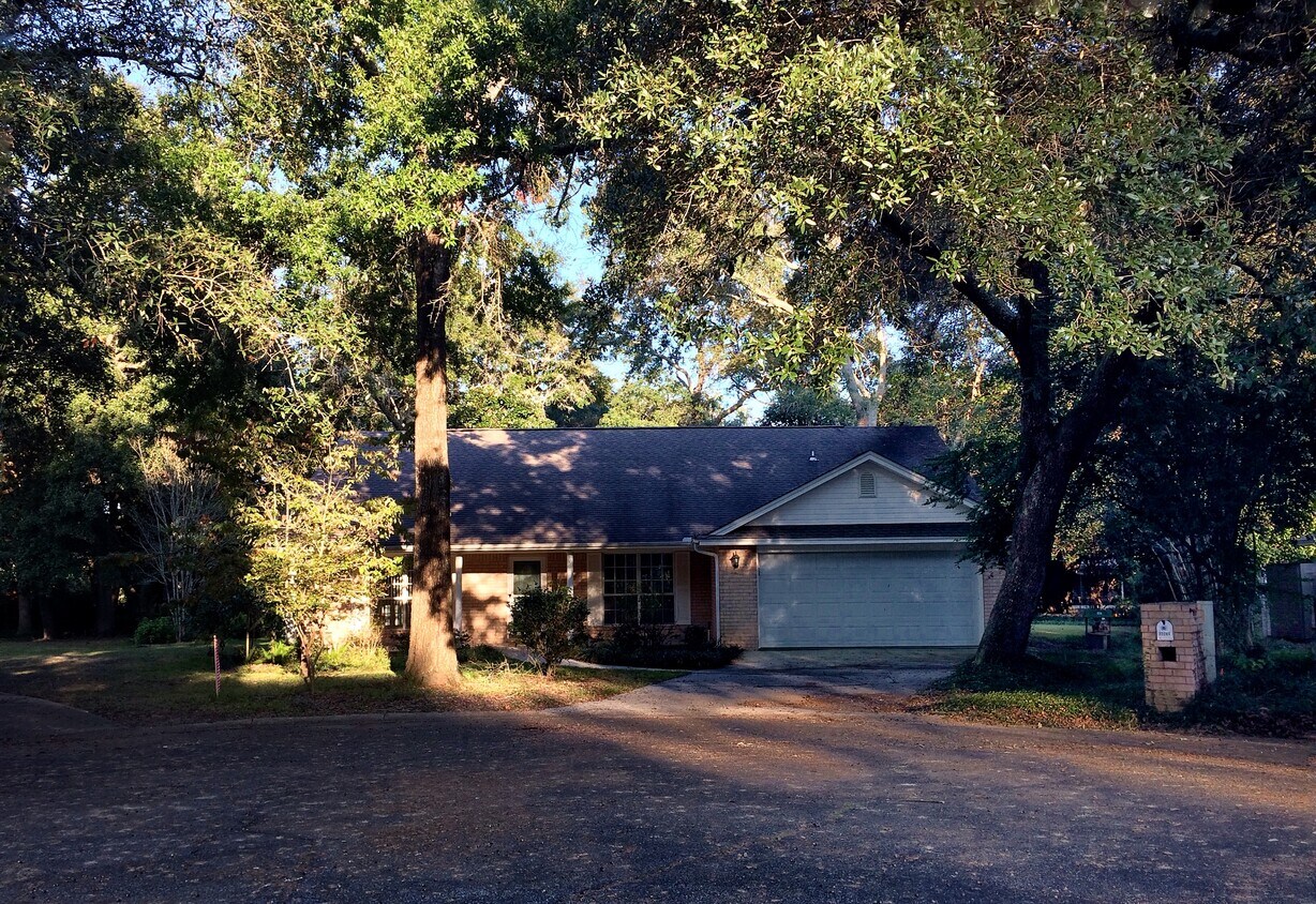 12244 Fritz Ct, Lillian, AL 36549 House Rental in Lillian, AL