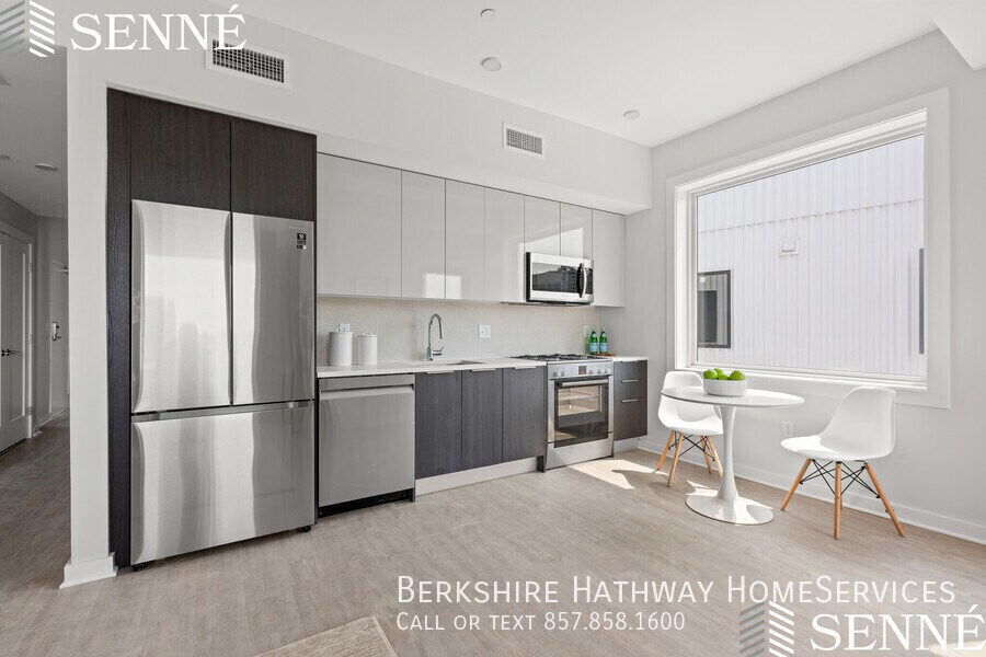 Primary Photo - 27 Horace St