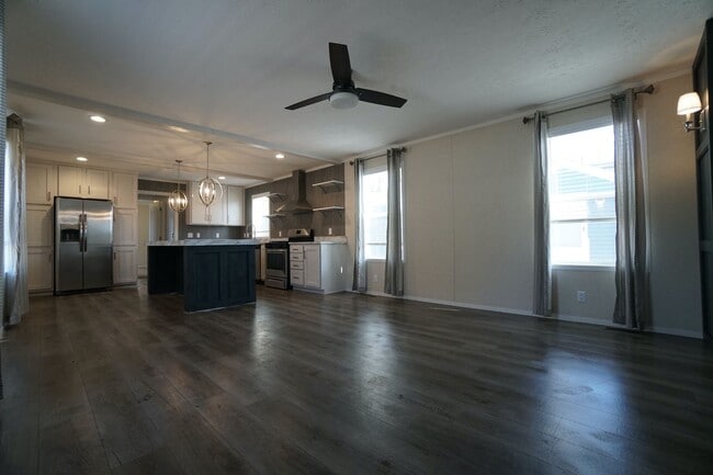 Building Photo - Shadeland Estates
