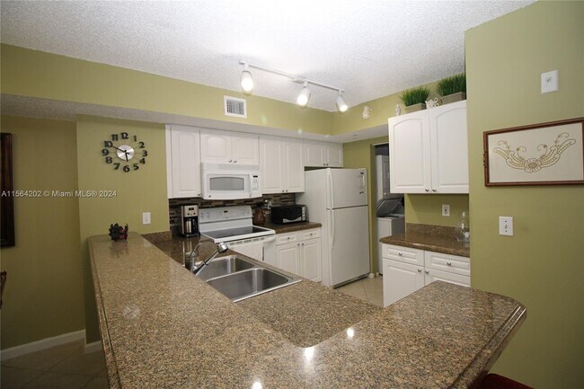 Foto del edificio - 278 Village Blvd