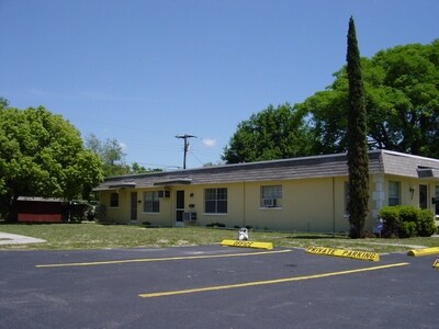 Building Photo - 5505-5517 Oceanic Rd