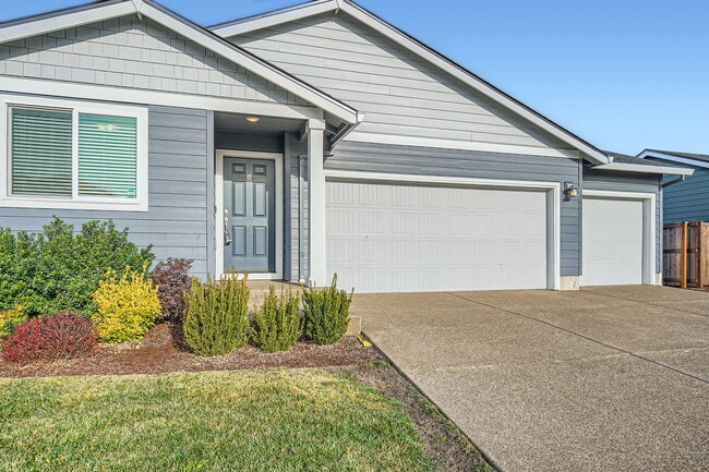 Building Photo - 1851 Smith Dr