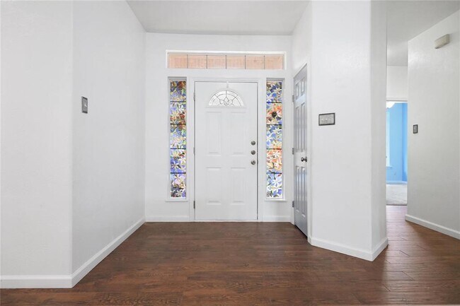 Building Photo - 20914 Whitevine Way