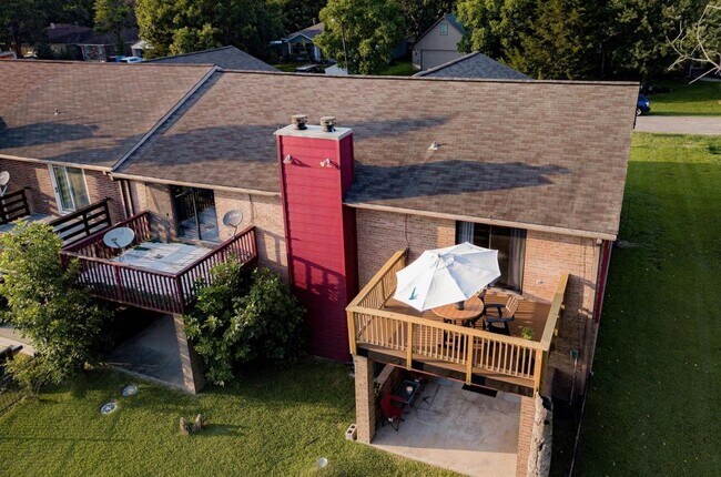 Foto del edificio - 13209 Bluff View Dr