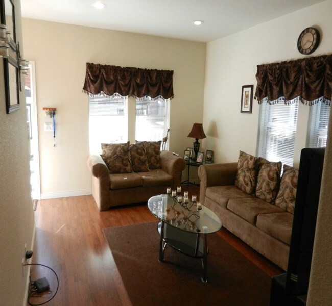  - 8679 Trout Ave