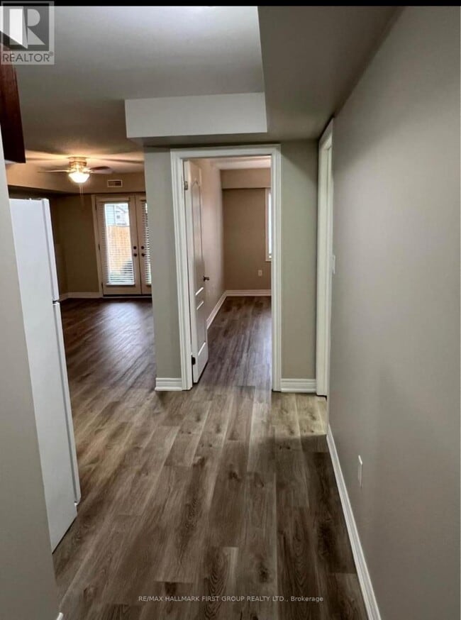 Building Photo - 146 Capreol Ct