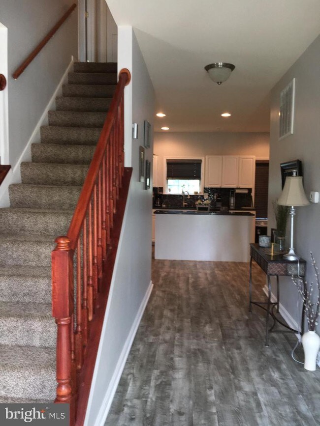 Building Photo - 48 Marietta Ln