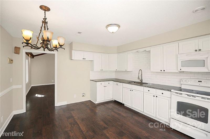 Building Photo - 4 br, 2 bath Mobile Home - 140 Thoroughbre...