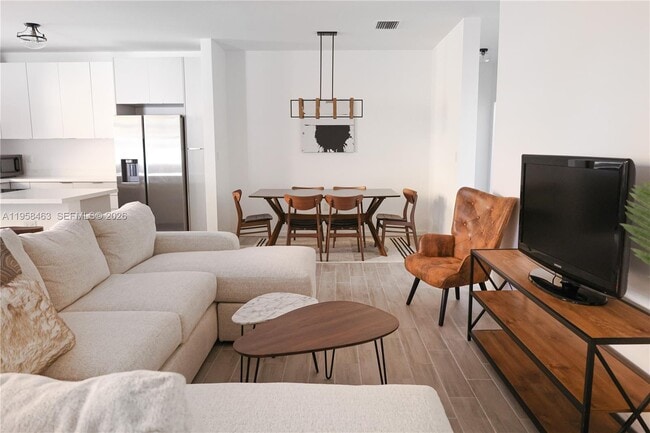 Foto del edificio - 160 NE 57th St