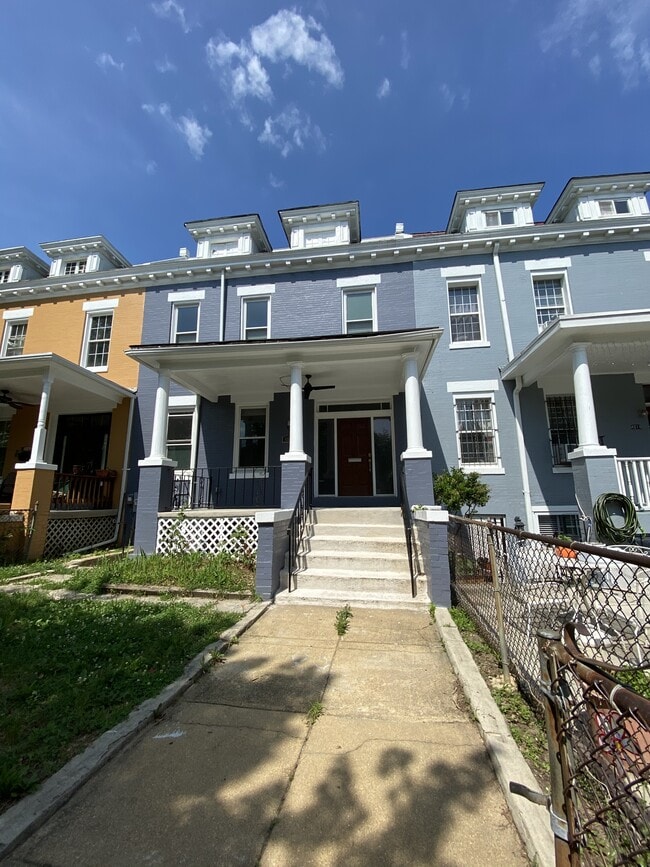 Building Photo - 4016 7th St NW