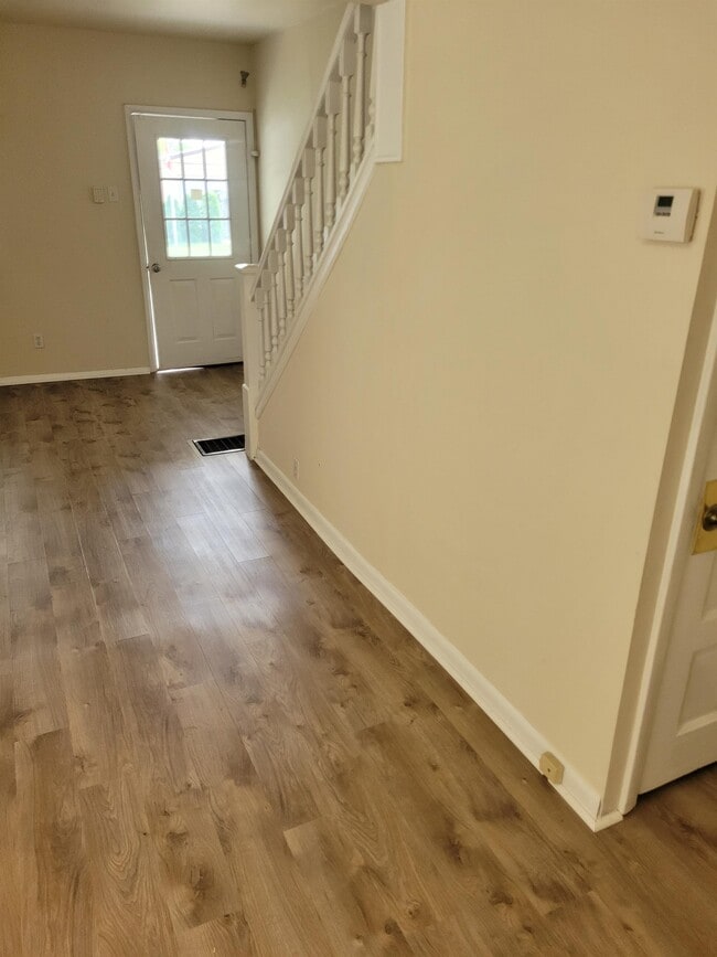 Building Photo - 302 Delaware Ave