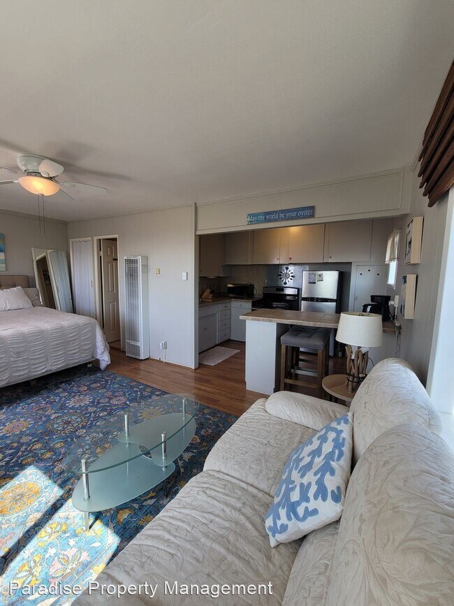 Building Photo - Studio, 1 bath House - 1642 Vista Del Mar ...