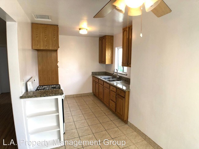 Foto del edificio - 5748 Hazeltine Ave