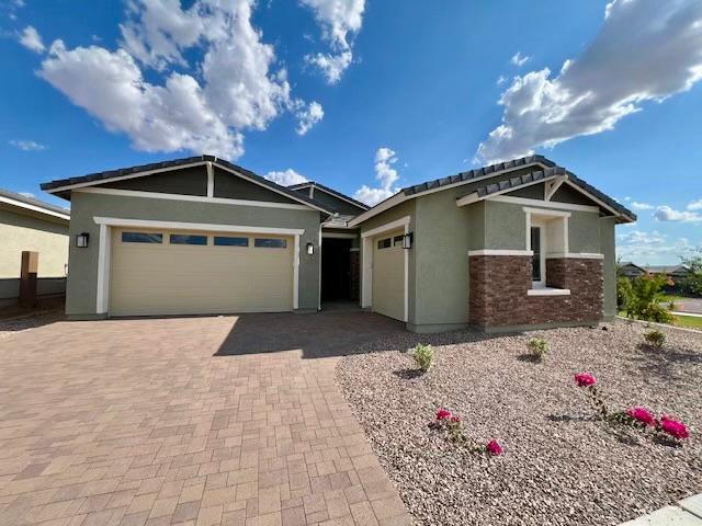 Foto principal - 23007 E Roundup Way