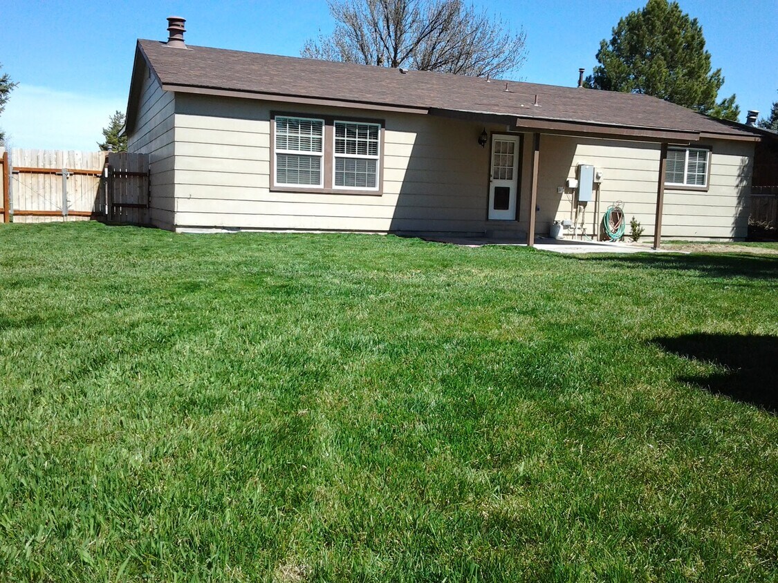 Building Photo - 459 Park Terrace Dr
