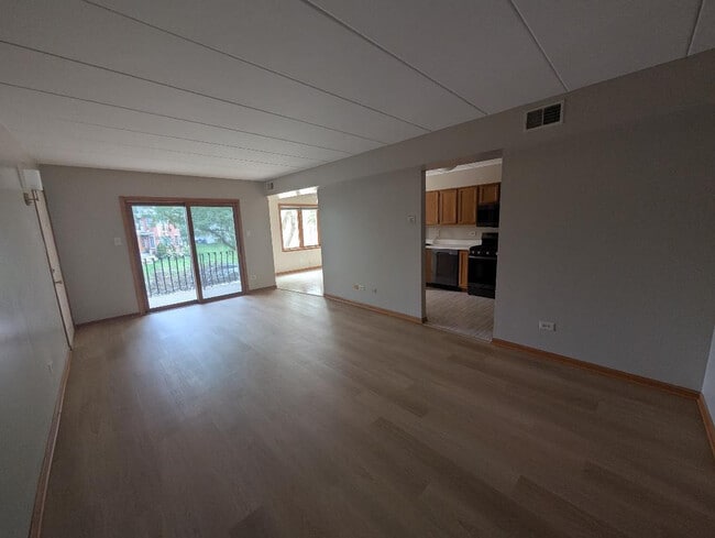 Building Photo - 8809 S 79th Ave