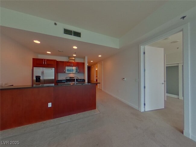 Building Photo - 4525 Dean Martin Dr