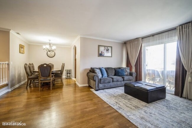 Building Photo - 3 br, 2 bath Condo - 1413 Sutton Ct