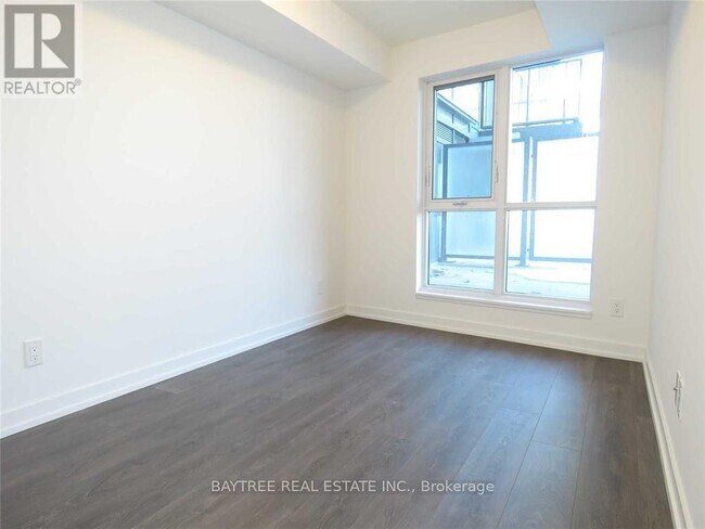 Photo du bâtiment - 125 Redpath Ave