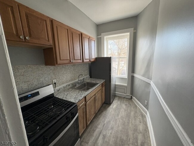 Building Photo - 197 North Ave